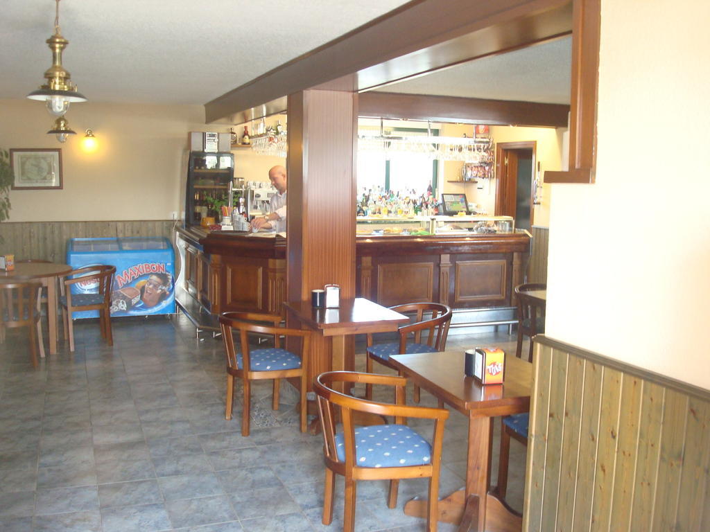 布里萨玛酒店 Bañugues 外观 照片