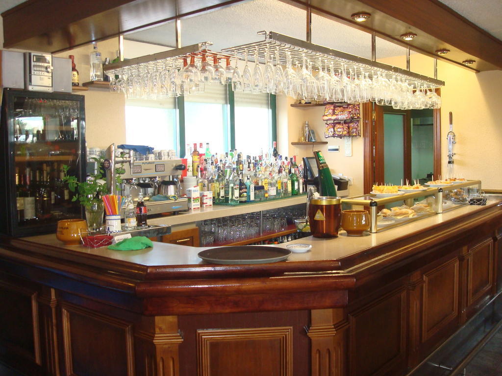 布里萨玛酒店 Bañugues 外观 照片